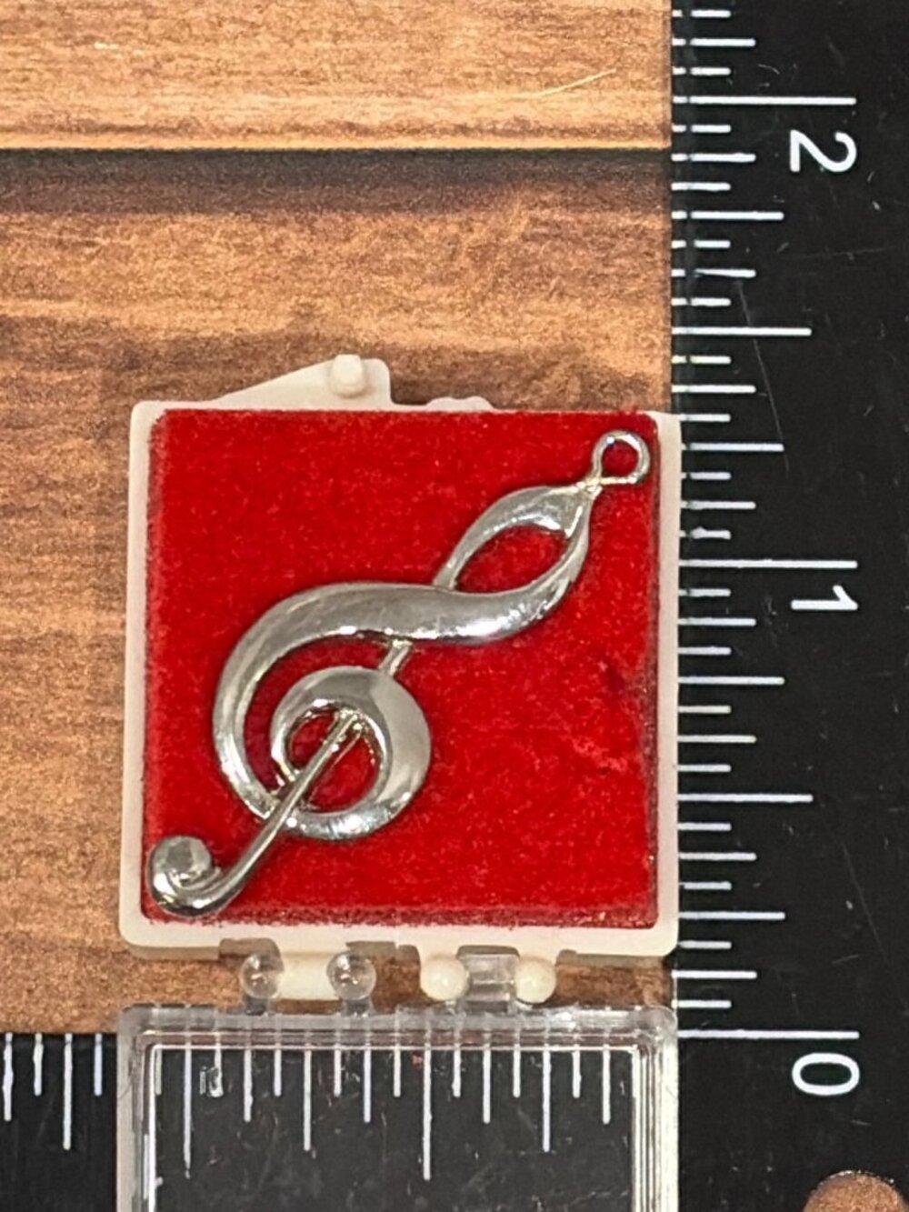 TS Vintage Silver Tone Music Note Treble Clef Charm Pendant Award IN Case